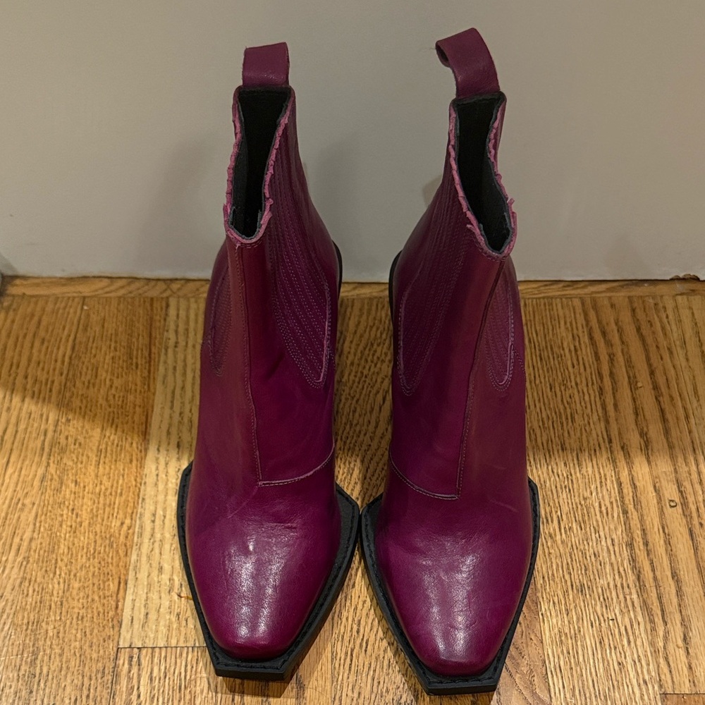 John Fluevog Fuchsia Leather Ankle Boots - Picture 4 of 9